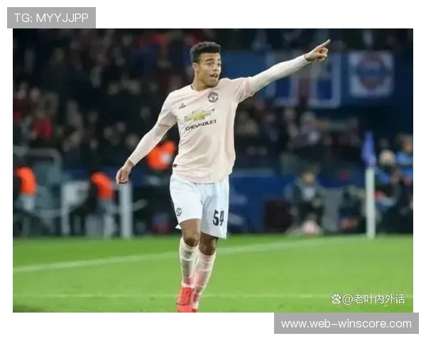 格林伍德轻巧挑射破门助马赛逼平斯特拉斯堡，领跑射手榜